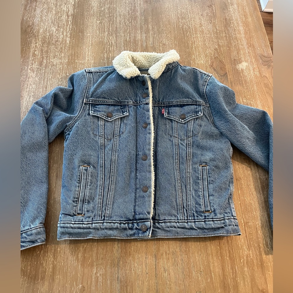 Levi’s ORIGINAL SHERPA Lined TRUCKER Jean JACKET size medium